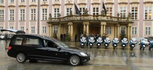 Pohřeb Praha hrad
